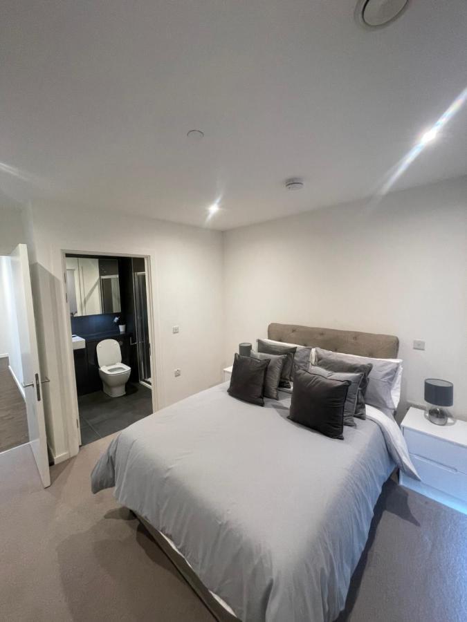 Immaculate 2Bed Apartment In London- City Views Dış mekan fotoğraf